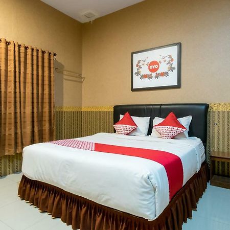 Oyo 741 Hotel Labuhan Raya Medan Luaran gambar