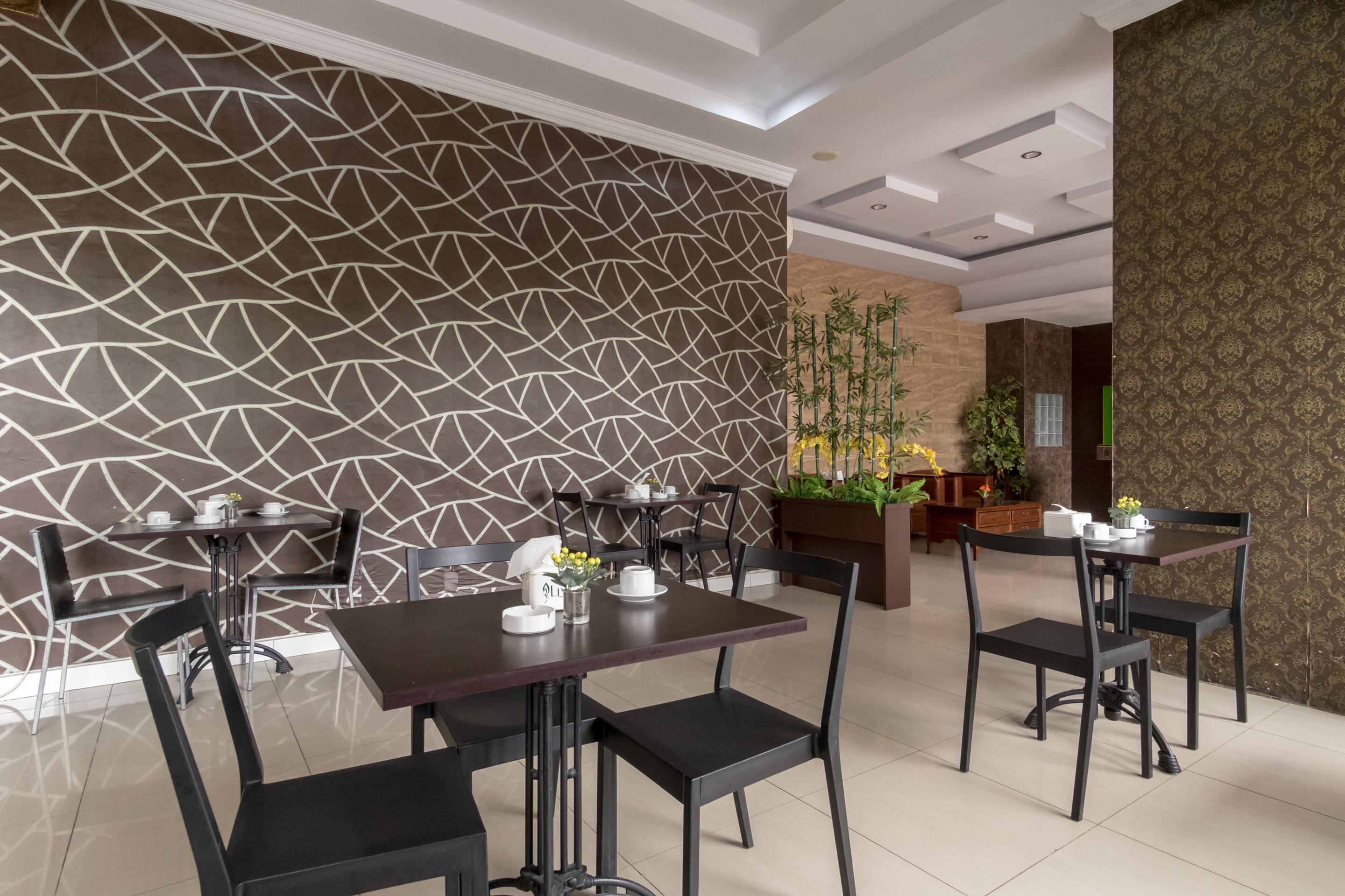 Oyo 741 Hotel Labuhan Raya Medan Luaran gambar