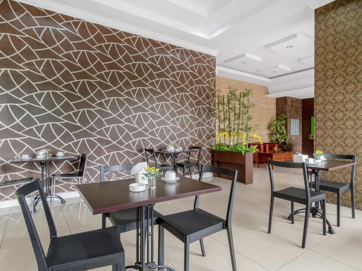 Oyo 741 Hotel Labuhan Raya Medan Luaran gambar