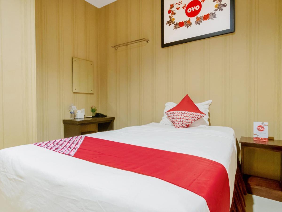 Oyo 741 Hotel Labuhan Raya Medan Luaran gambar