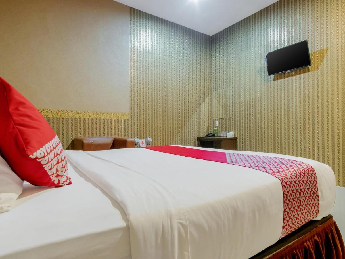 Oyo 741 Hotel Labuhan Raya Medan Luaran gambar