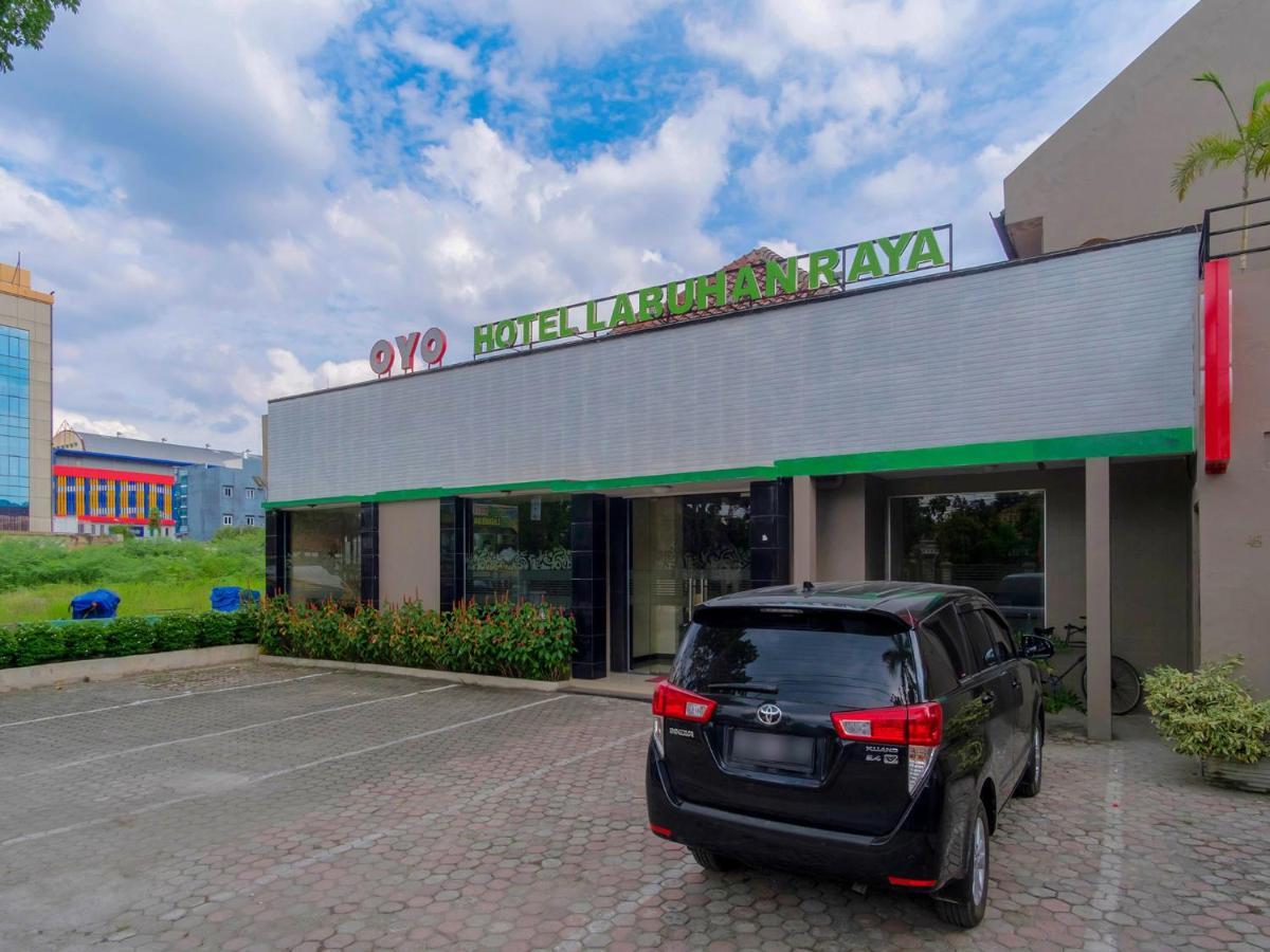 Oyo 741 Hotel Labuhan Raya Medan Luaran gambar