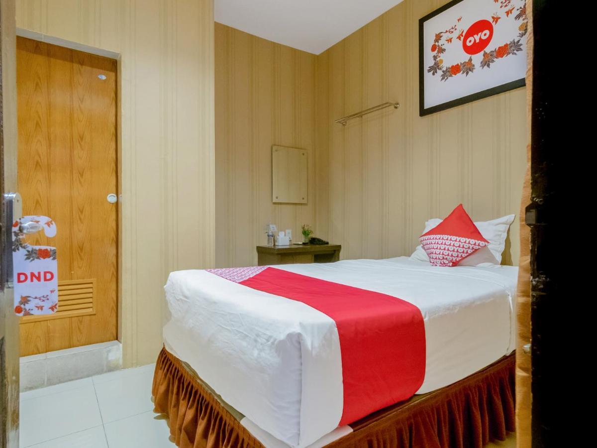 Oyo 741 Hotel Labuhan Raya Medan Luaran gambar