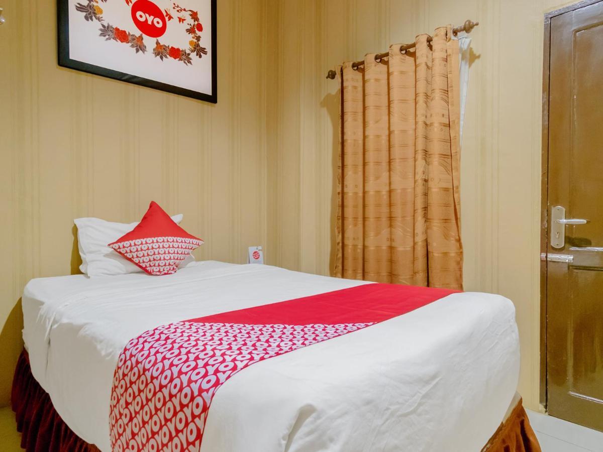 Oyo 741 Hotel Labuhan Raya Medan Luaran gambar