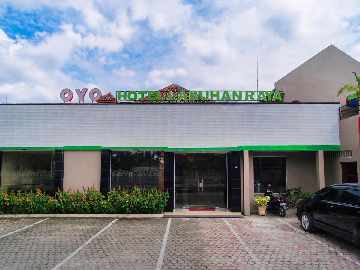 Oyo 741 Hotel Labuhan Raya Medan Luaran gambar
