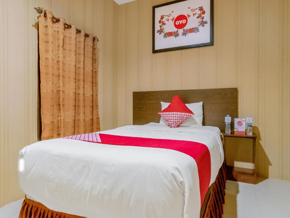 Oyo 741 Hotel Labuhan Raya Medan Luaran gambar