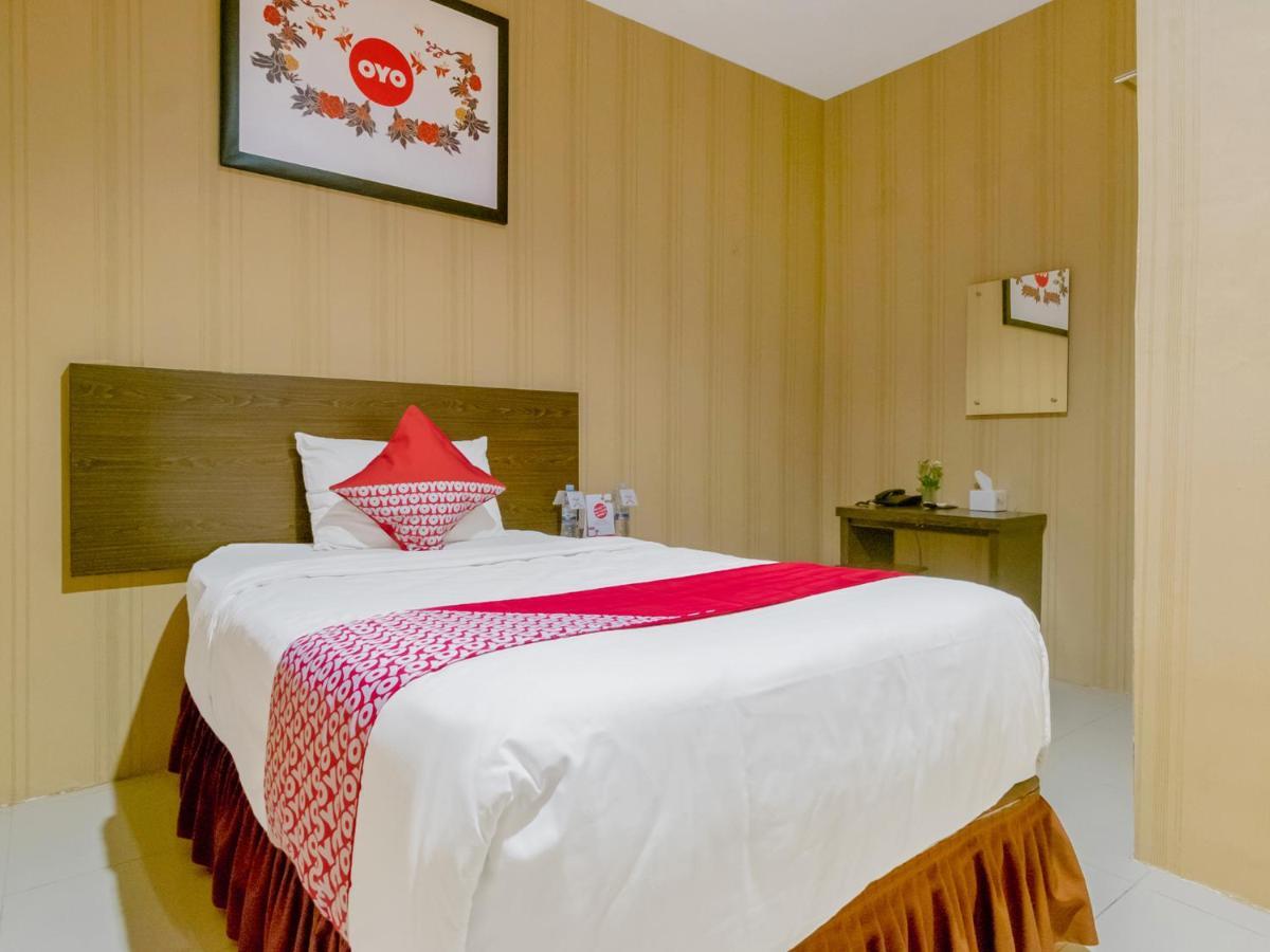 Oyo 741 Hotel Labuhan Raya Medan Luaran gambar