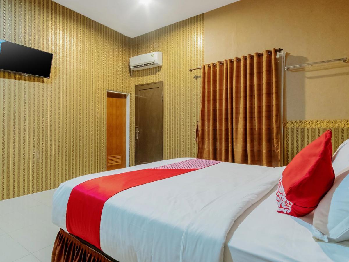 Oyo 741 Hotel Labuhan Raya Medan Luaran gambar