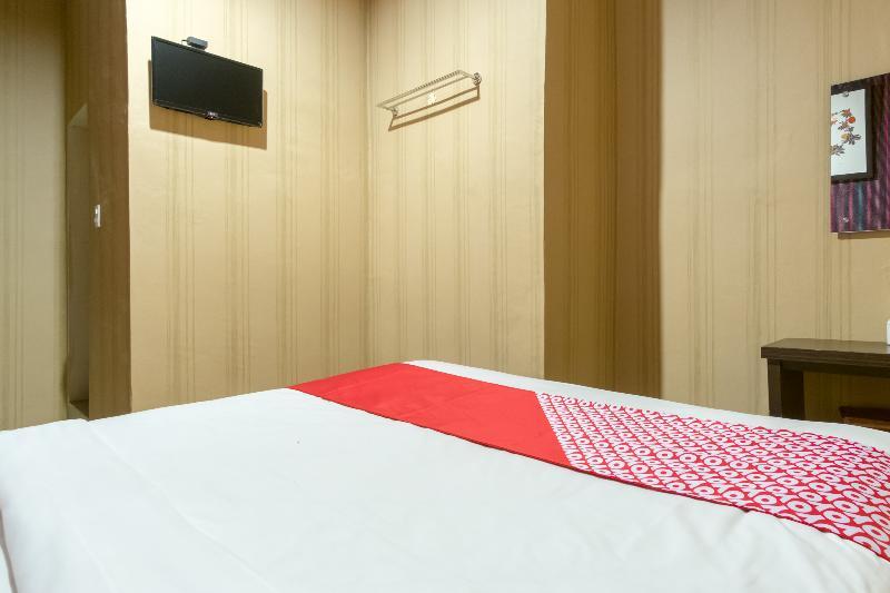 Oyo 741 Hotel Labuhan Raya Medan Luaran gambar