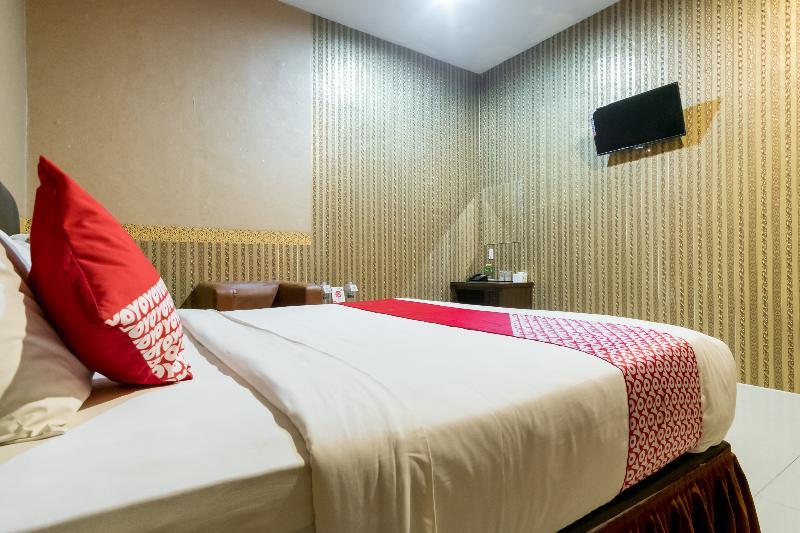 Oyo 741 Hotel Labuhan Raya Medan Luaran gambar